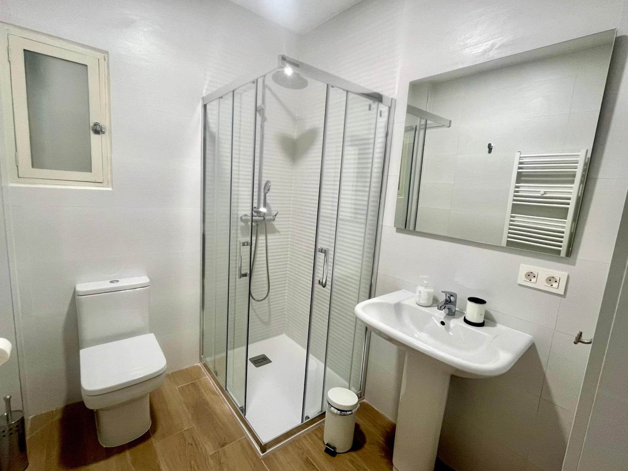 Espacios Blanco Santiago - Con Parking. Apartamento Valladolid