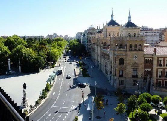 Espacios Blanco Santiago - Con Parking. Apartamento Valladolid