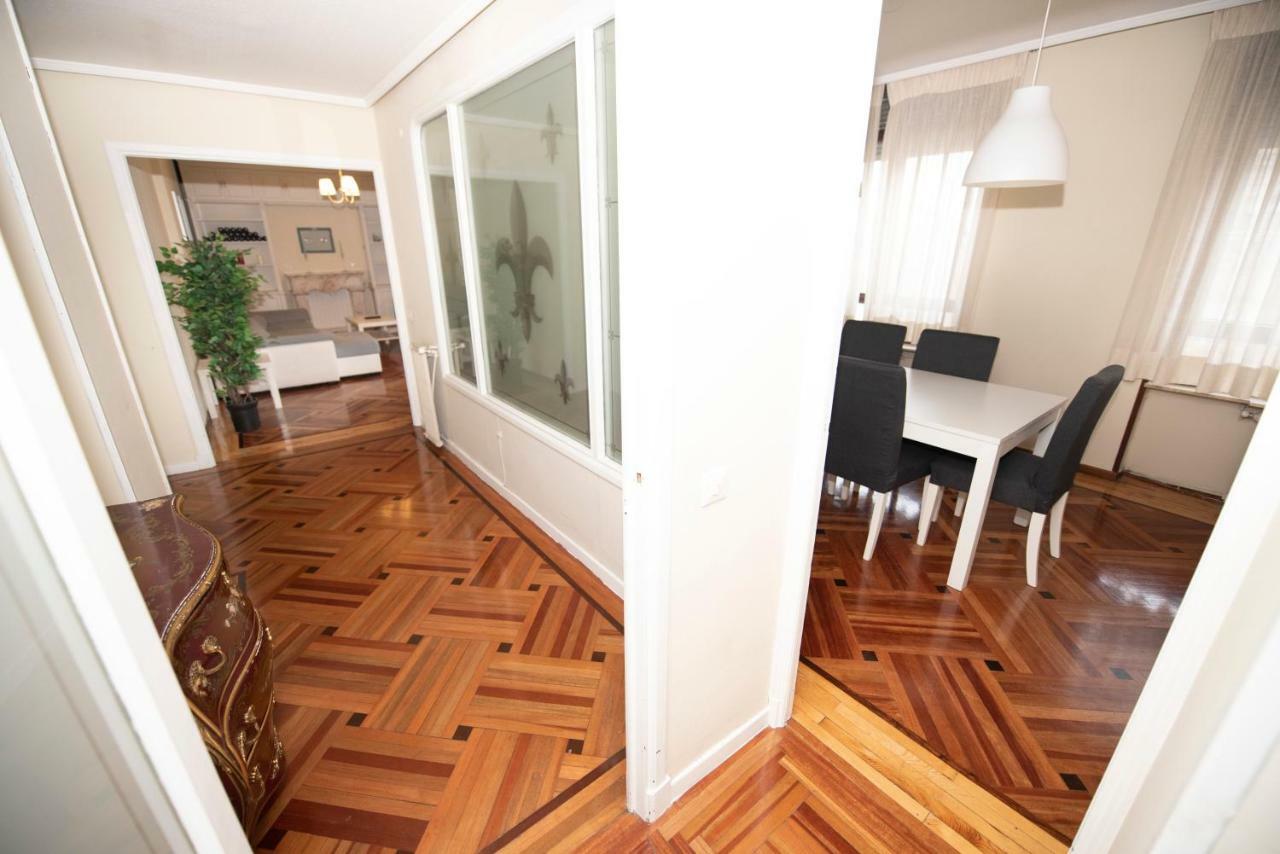 Espacios Blanco Santiago - Con Parking. Apartamento *
